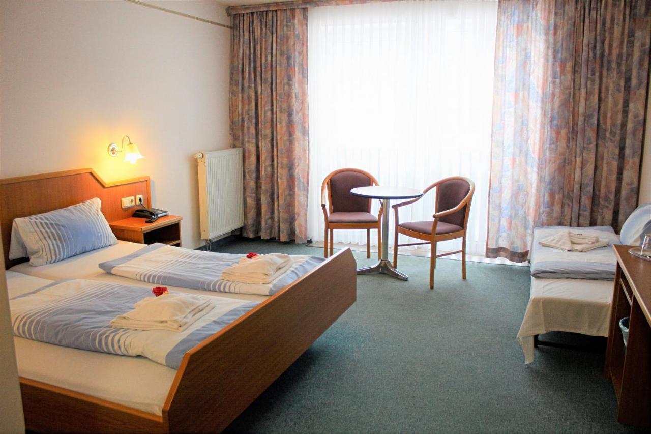 Waldhotel Feldbachtal Neuhaus am Rennweg Kültér fotó