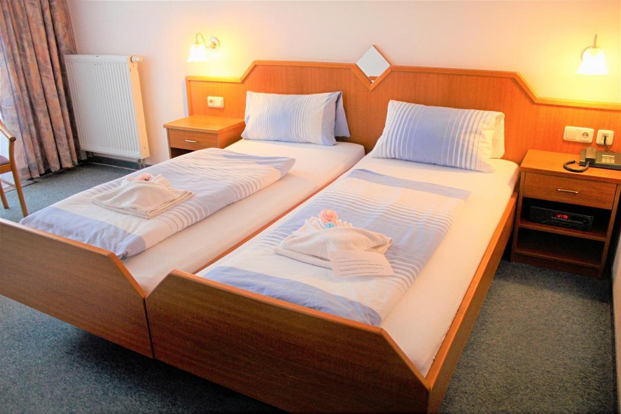 Waldhotel Feldbachtal Neuhaus am Rennweg Kültér fotó